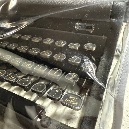 Royal Quiet DeLuxe Dust Cover in Clear Vinyl