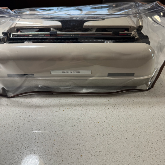 Underwood 319 Ultra-Portable - Clear Vinyl Dust Cover