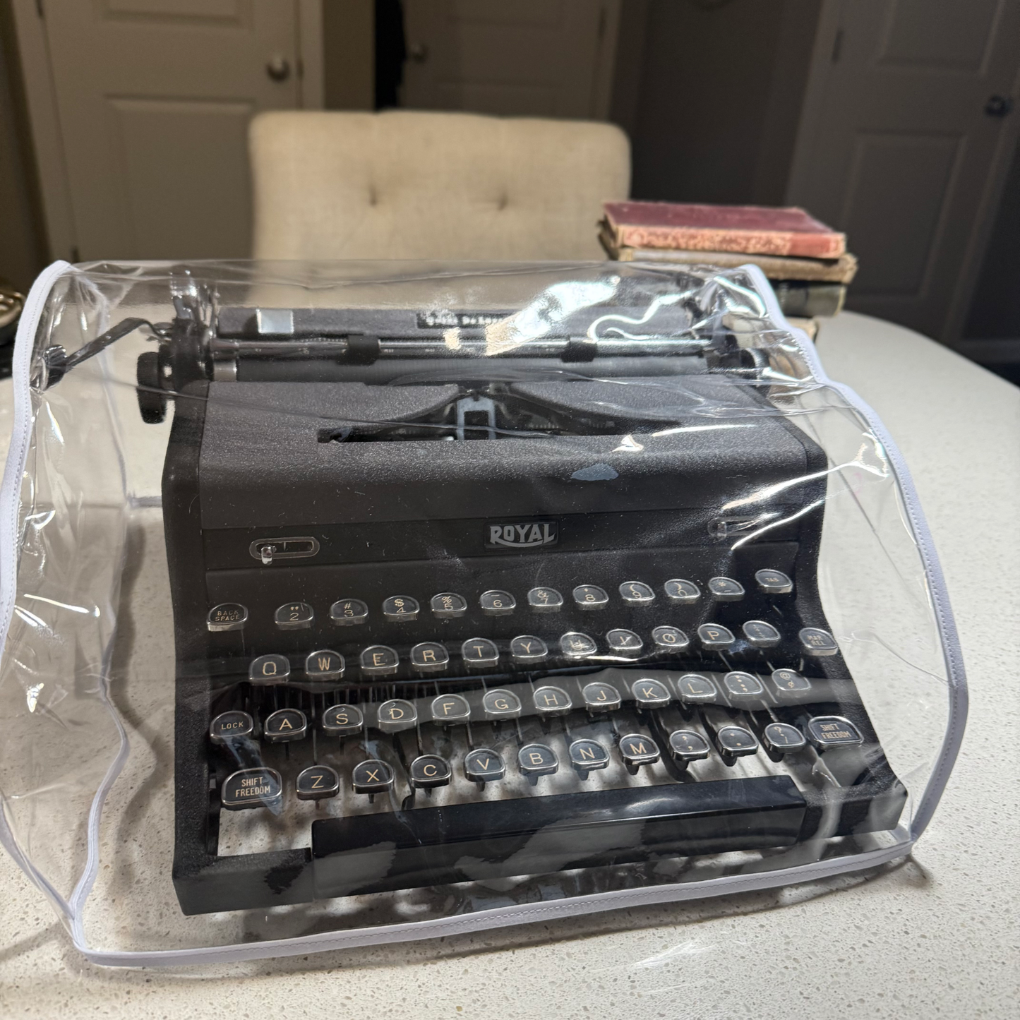 Royal Quiet DeLuxe Dust Cover in Clear Vinyl