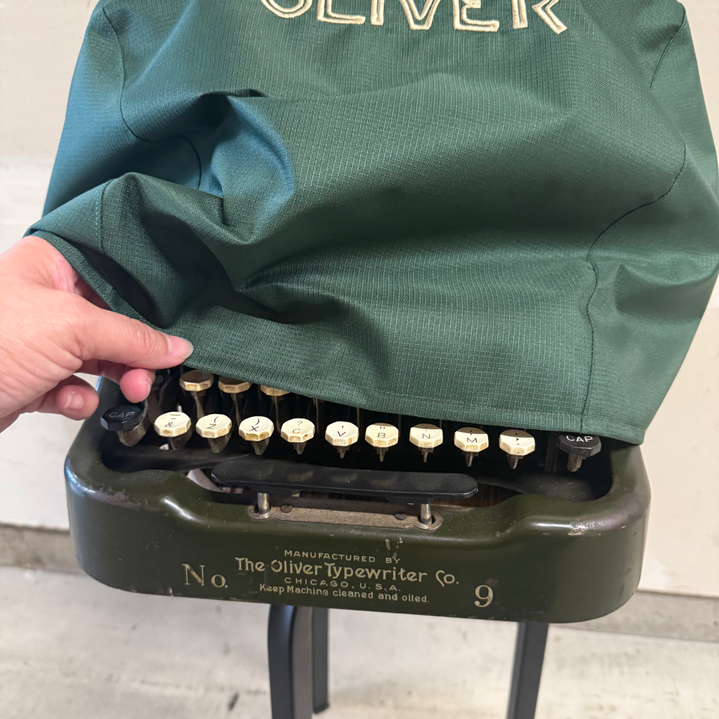 Oliver No. 3/5/9 - Ripstop Dust Cover - Embroidered